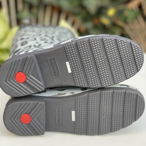 SOLD HUNTER BOOTS ⭐️ - Picture 8 of 8